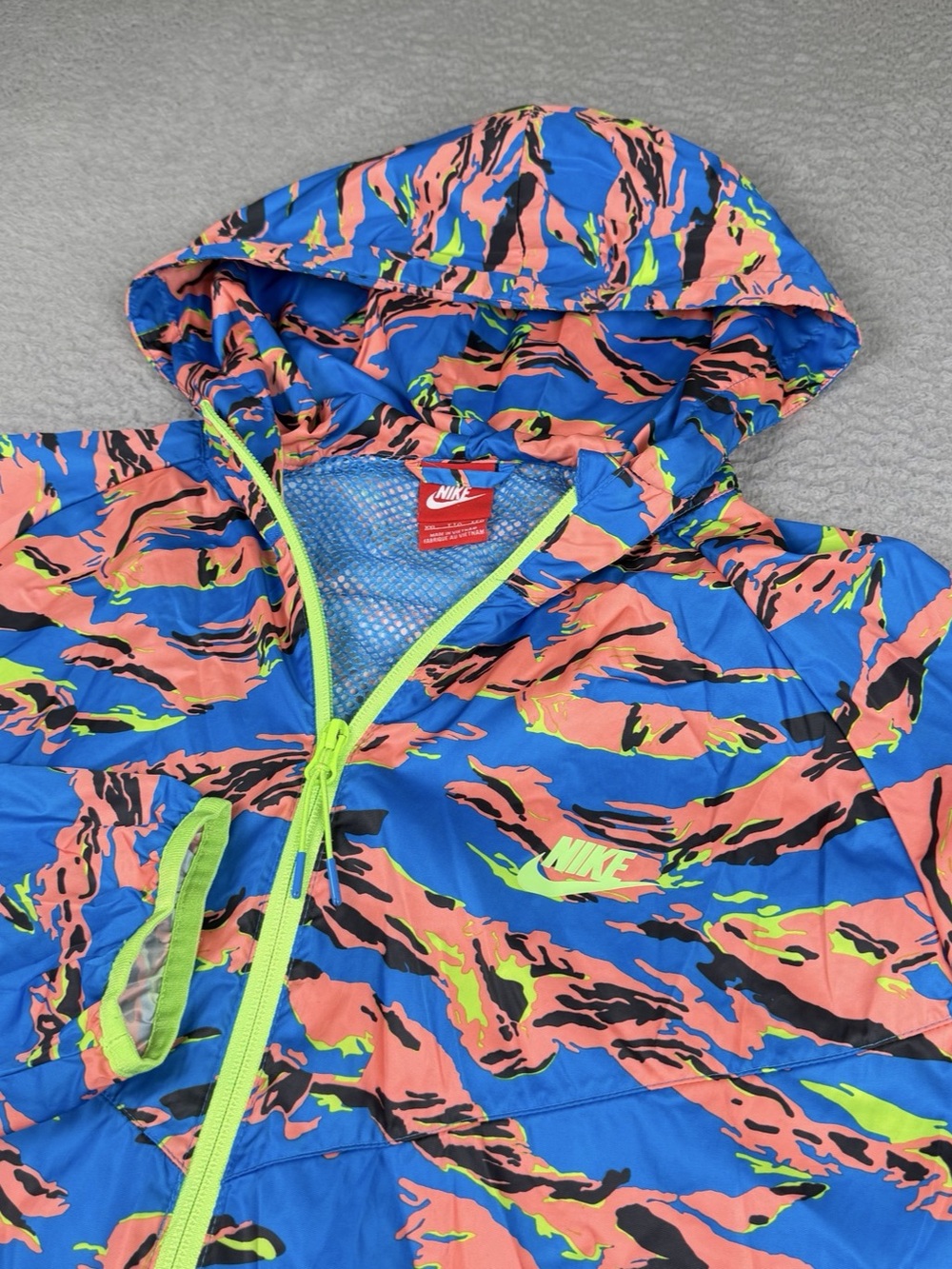 Nike Windrunner Jacket Mens XXL Tiger Camo Full Zip Packable Trail Running Hood
